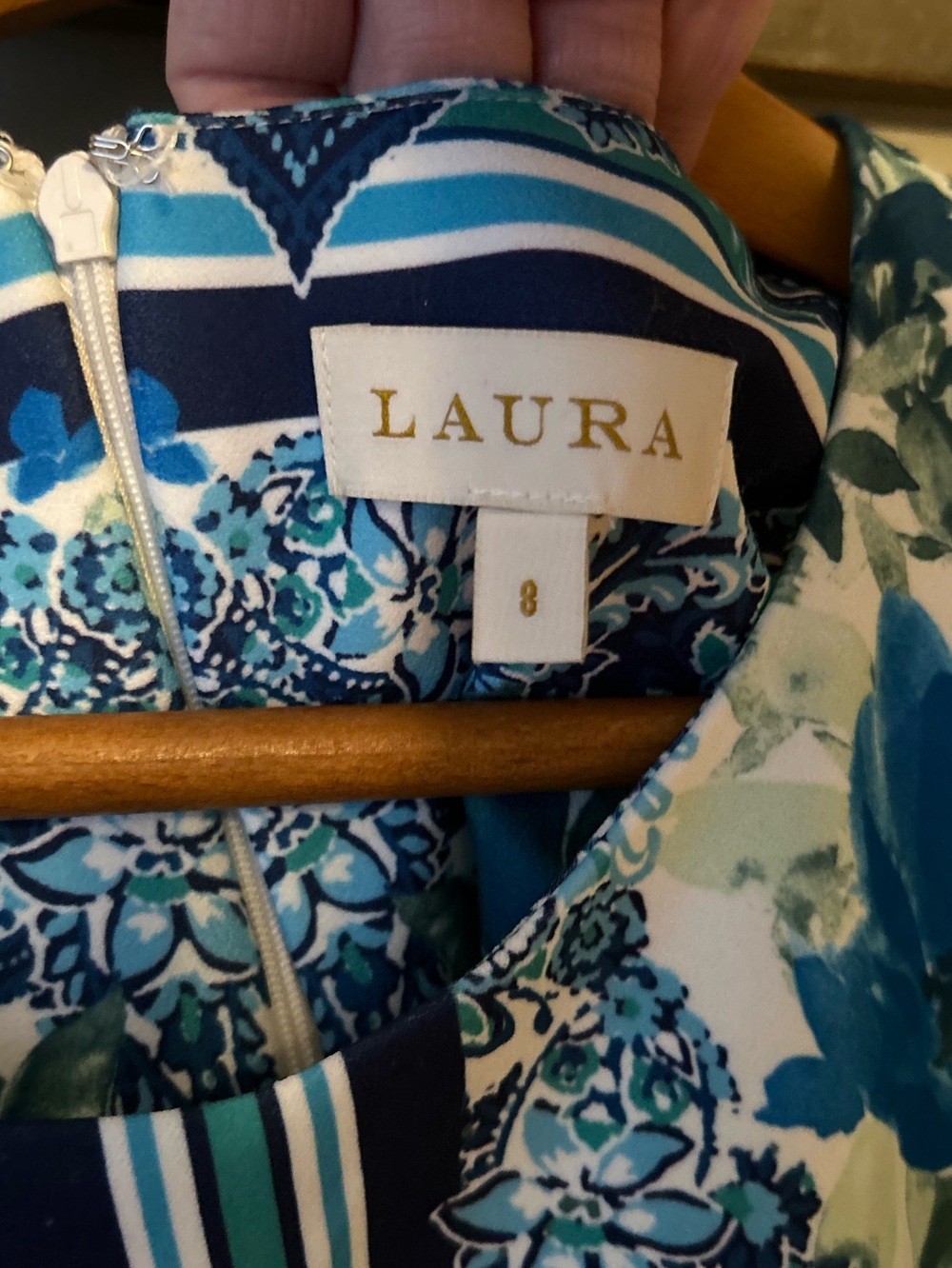 Laura knit dress - Picture 11 of 12
